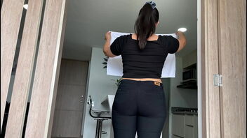 Amateur couple has perfect sex with housewife with big butt